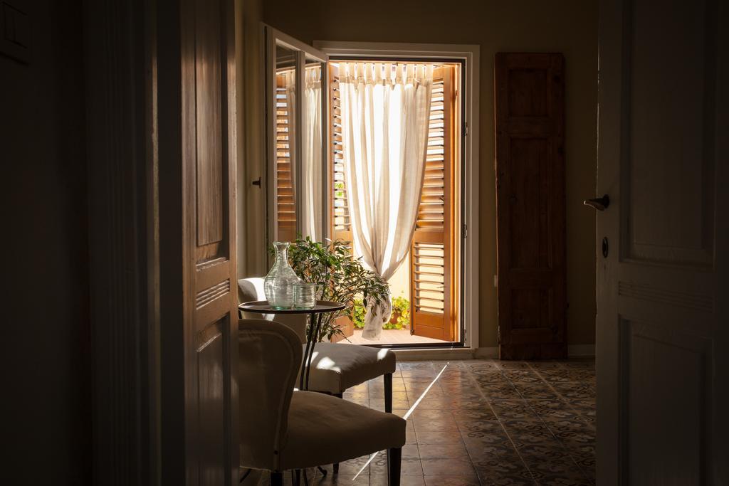 Piazza San Pantaleo Acomodação com café da manhã Sorso Quarto foto