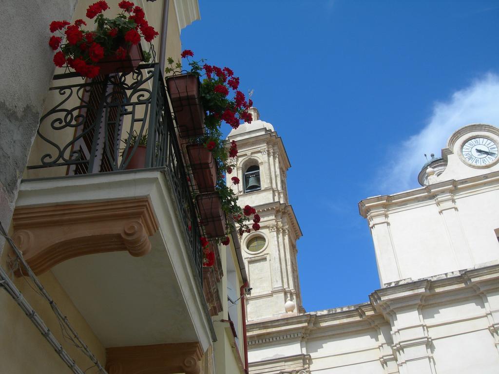 Piazza San Pantaleo Acomodação com café da manhã Sorso Exterior foto